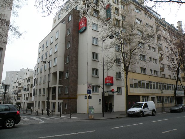  Hôtel ibis, rue de Tolbiac